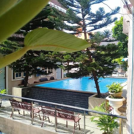 Ban Tyrol 호텔 Patong 외부 사진