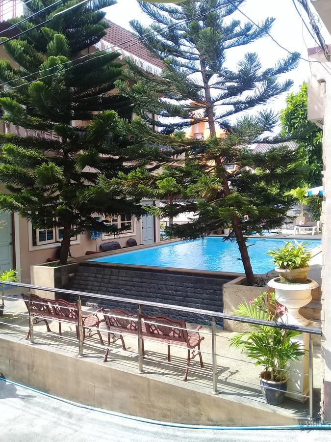 Ban Tyrol 호텔 Patong 외부 사진